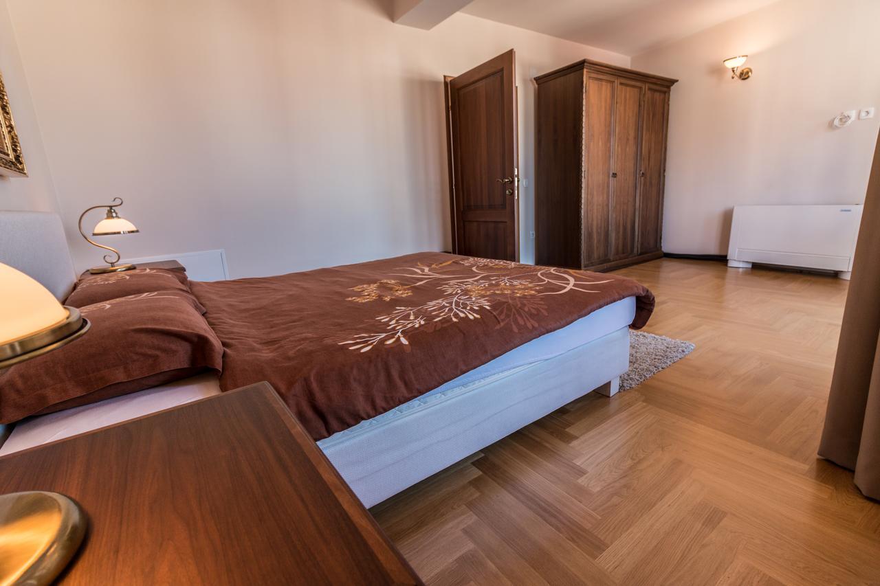 Villa Darko - Vip Accomodations โอครีด ภายนอก รูปภาพ