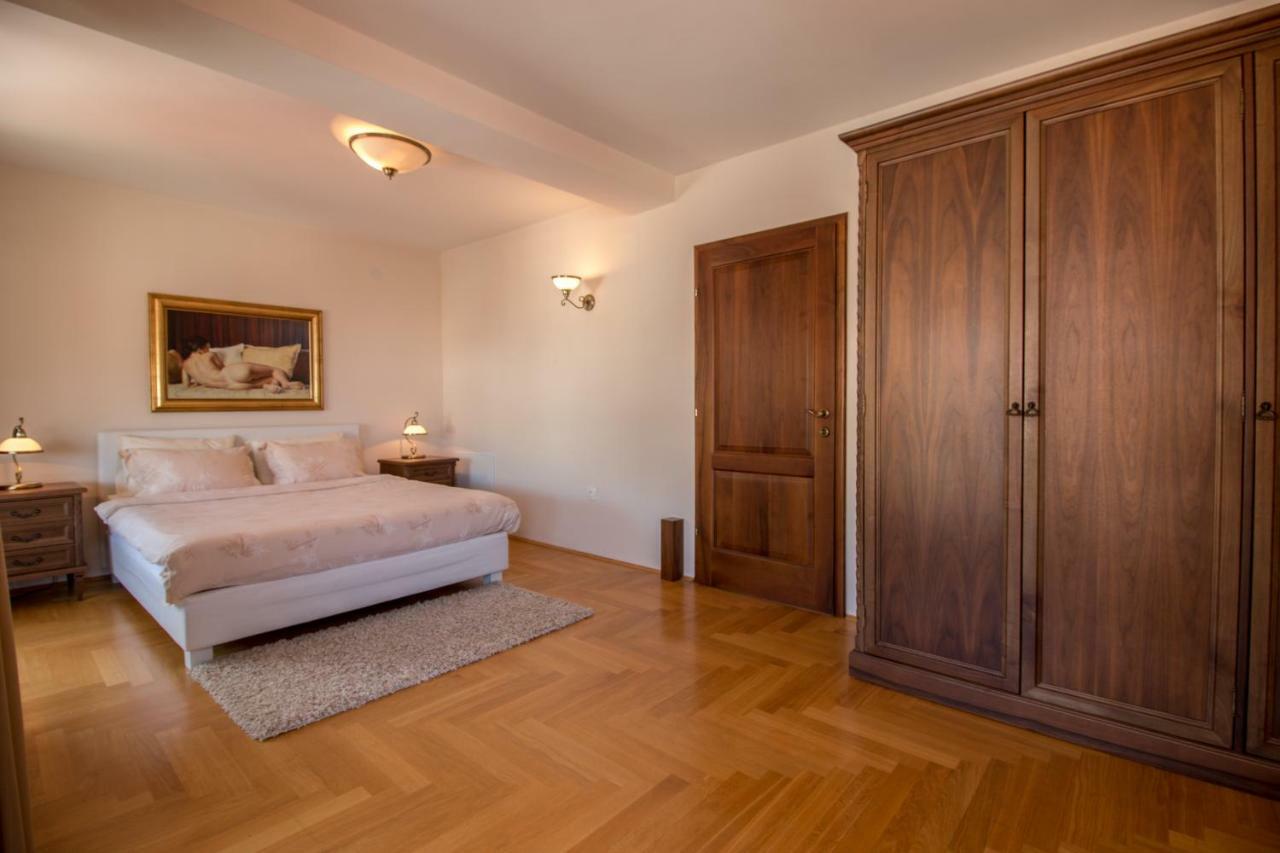 Villa Darko - Vip Accomodations โอครีด ภายนอก รูปภาพ